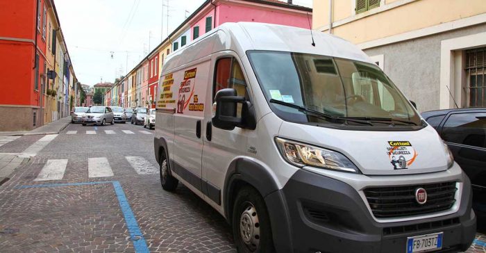 Apriporta cattani parma